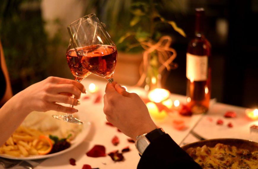 romantic dinner concept